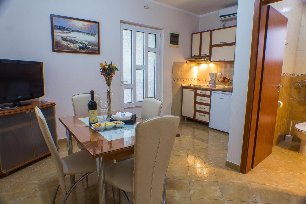 Dmm Apartments Tivat Exterior foto